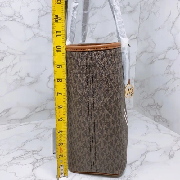 Michael Kors JST Medium Carryall Tote - Picture 2 of 9